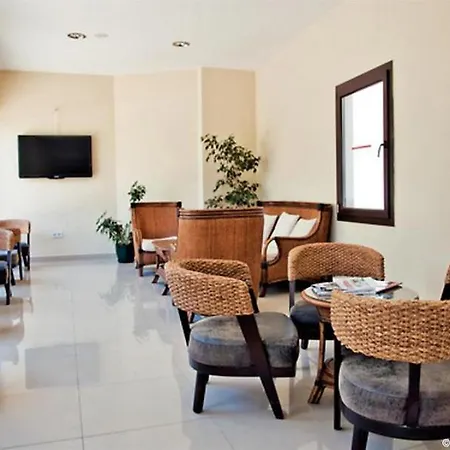 Club La Luna Hotel